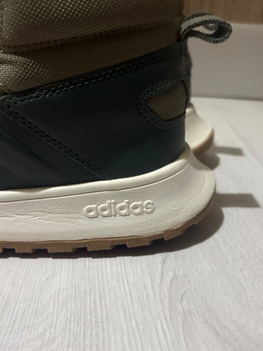 Маратонки Adidas Traxion