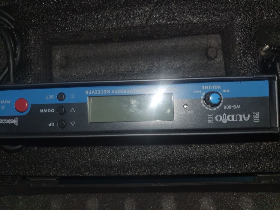 Профессиональный беспроводной микрофон AUDIO pro