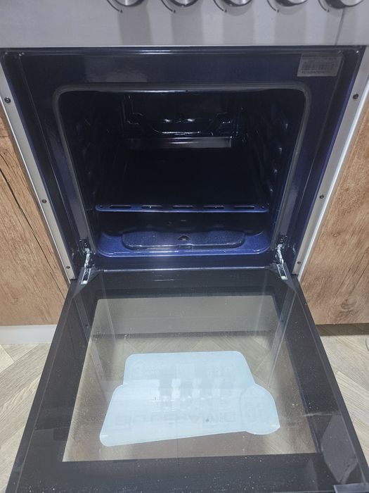 Продам газовую плиту