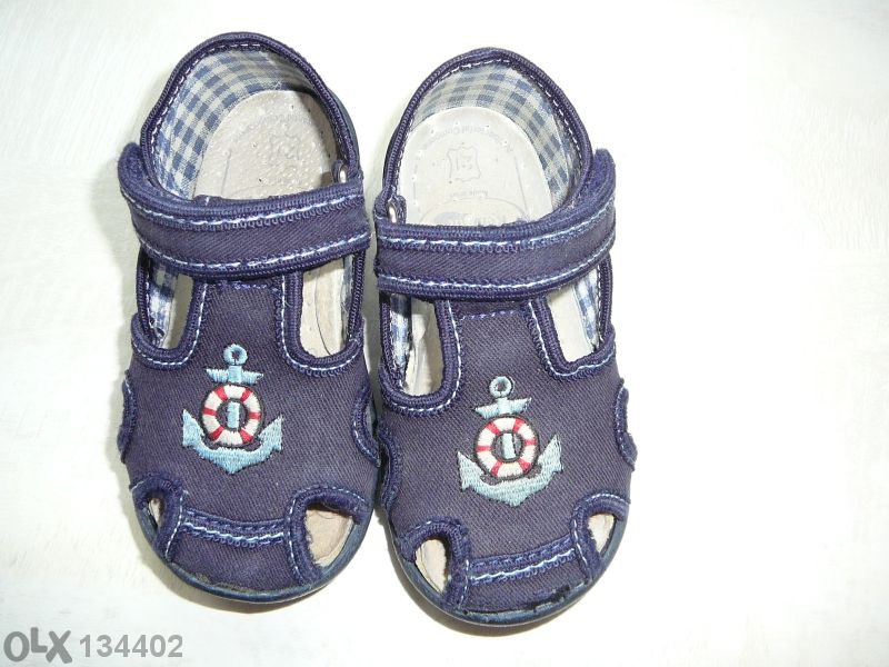 БОТИ, Пантофи Ренбут и Полски - н. 21, 24, 25 и 32