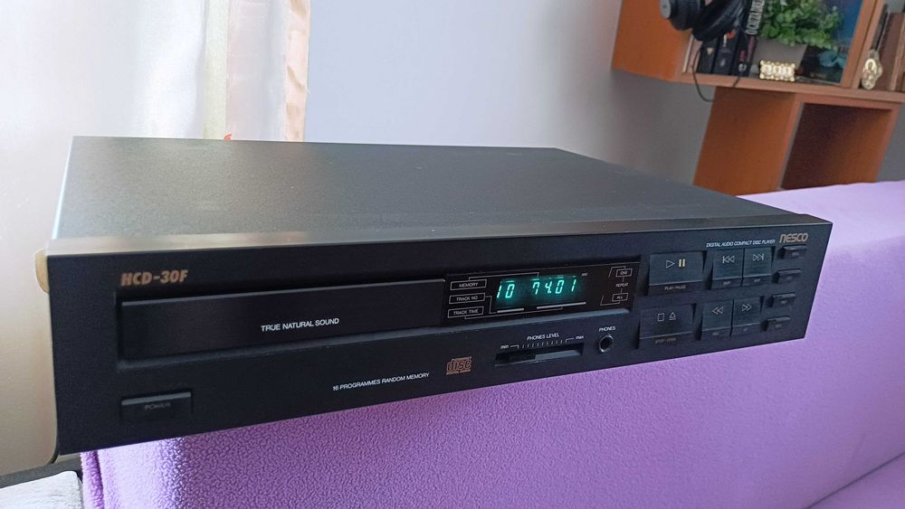 CD player Nesco  HCD-30F, made in japan