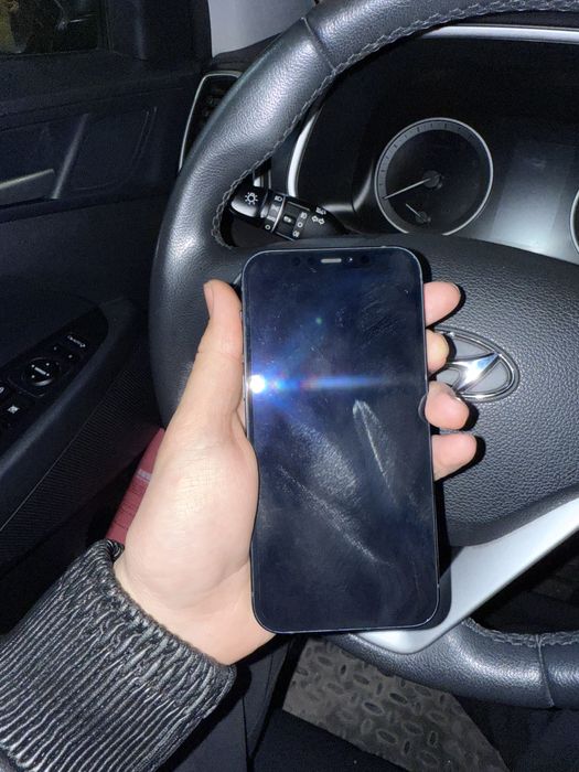 Iphone 12 без ремонта, без царапины, емкость 81%