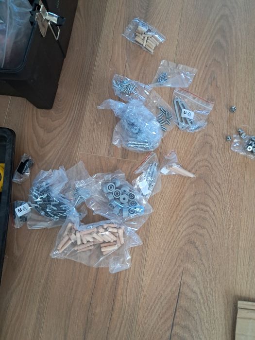 Montaj mobila//mobila magazin