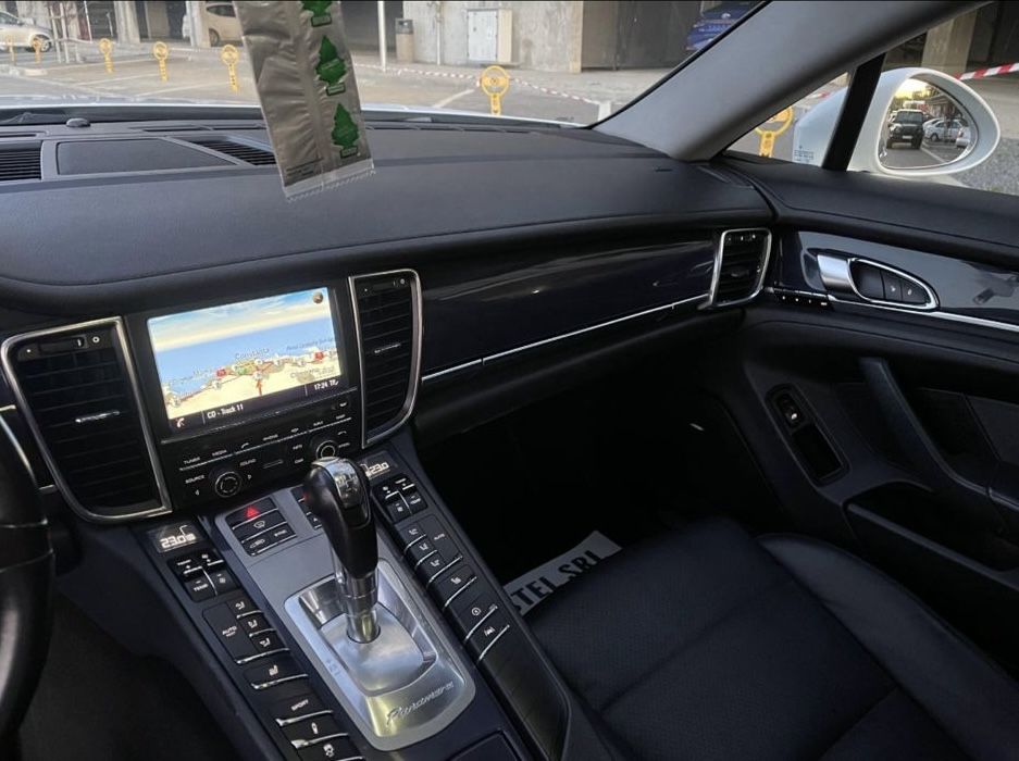 Porsche panamera 3.0D 250cp pret 24.900 variante auto