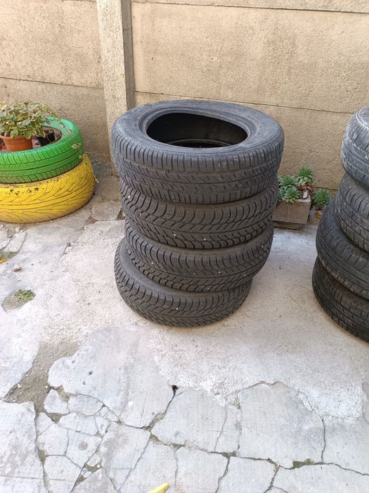 8 Cauciucuri 4 de vara și 4 de M+S 165/70R13 cu jante marca Debica Pas