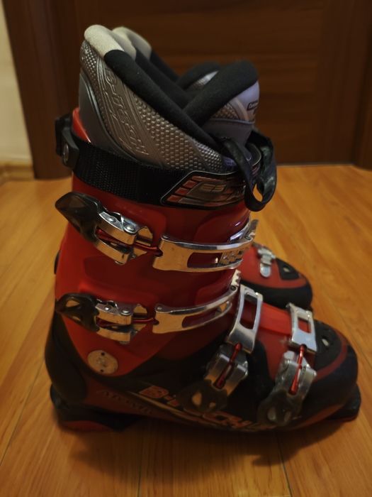 Clăpari Atomic mărimea 41 - 42