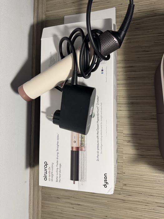 Dyson Airwrap Coanda 2x - Nou (folosit de 3 ori)
