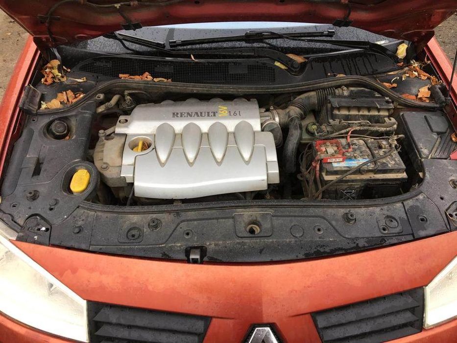 Dezmembram Renault Megane 2 1/6 B usa fata dreapta/usa fata stanga/usa spate stanga