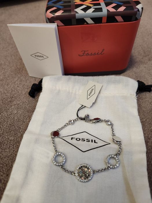 Нова Гривна Fossil