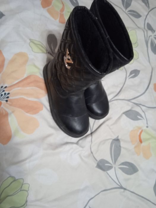 Срочно продам сапожки