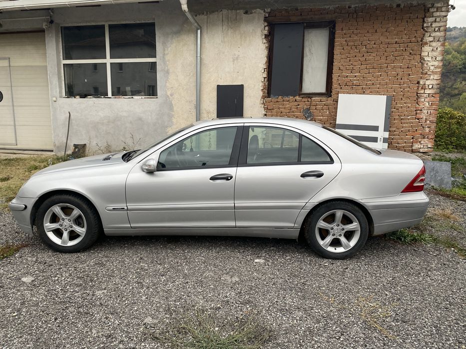 Mercedes C200 W203 на части