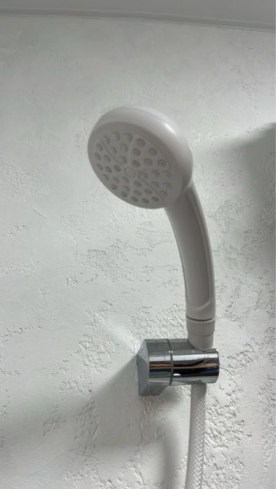 Продам водонагреватель для душа.