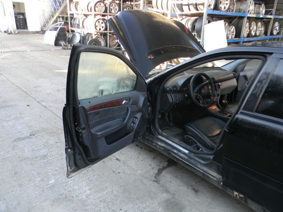 Dezmembrari  Mercedes-Benz C-CLASS (W203)  2000  > 2007 C 200 CDI (20