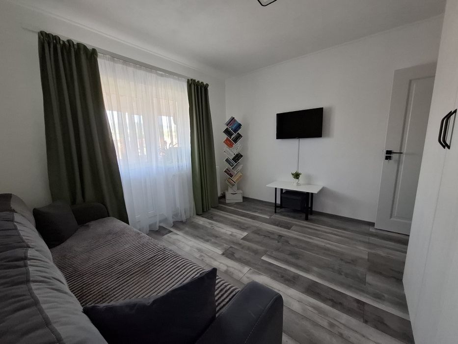 Apartament 2 camere, decomandat, zonă excelentă