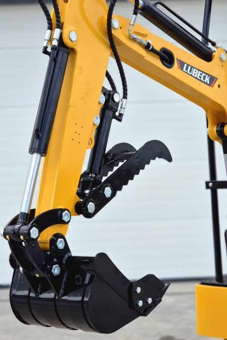 Excavator Lubeck W100 NOU- motor Diesel- Plata in rate/Leasing