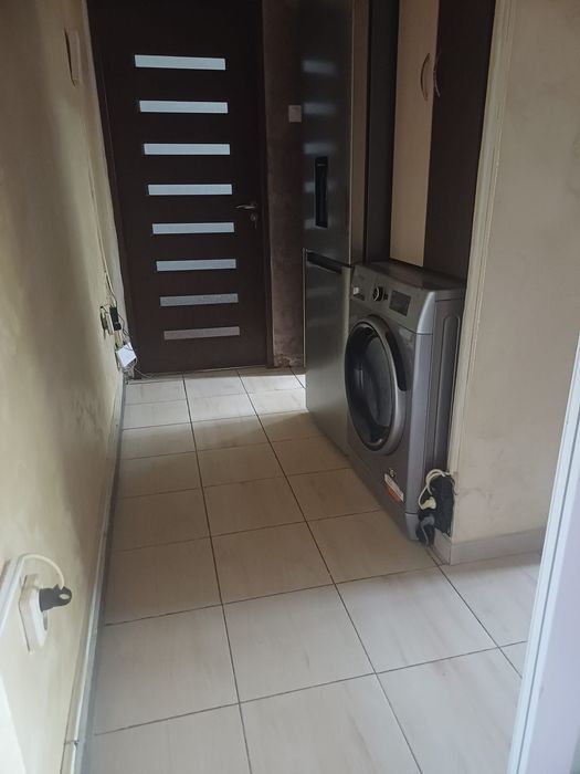 Vând Apartament cu 3 camere , etaj 1