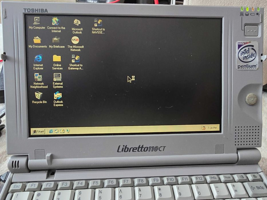 2 laptopuri toshiba libretto 110ct + accesorii