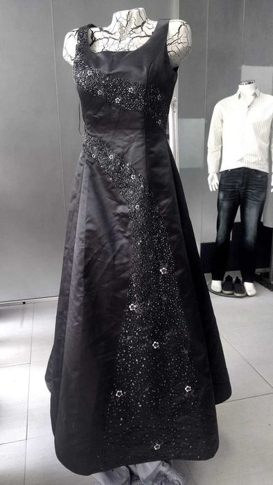 Дамска официална рокля-много красива