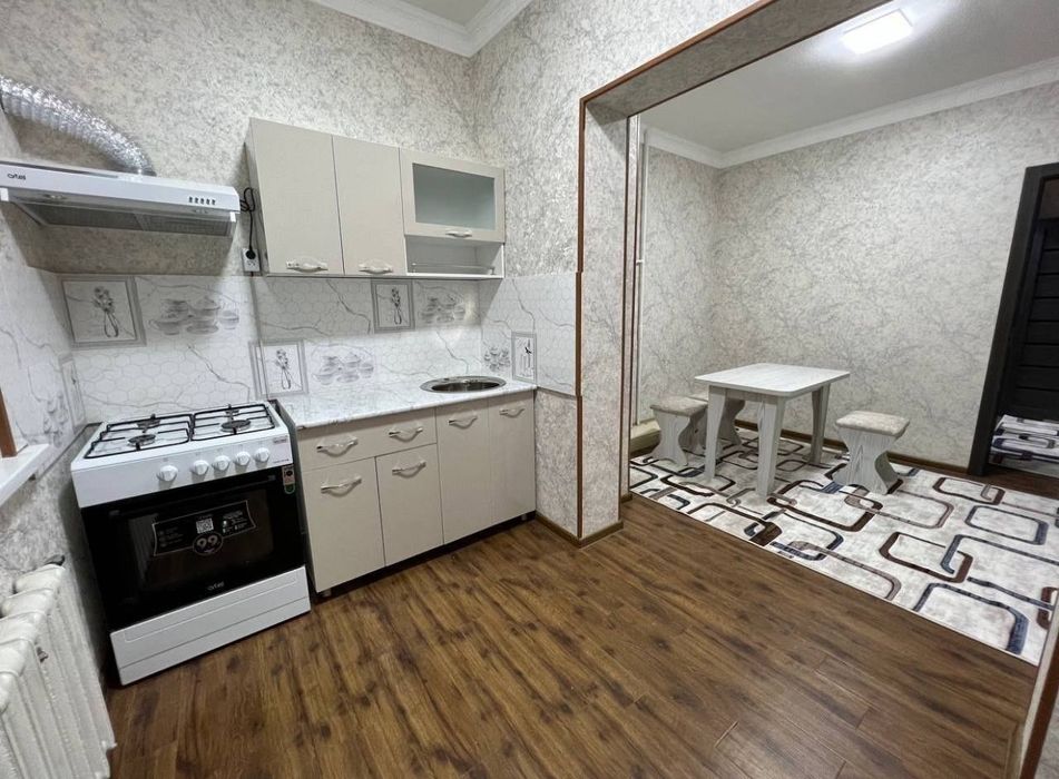 Продам 2 ком Юнусабад 9 квартал