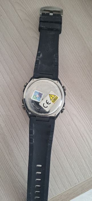 Часы электронные..