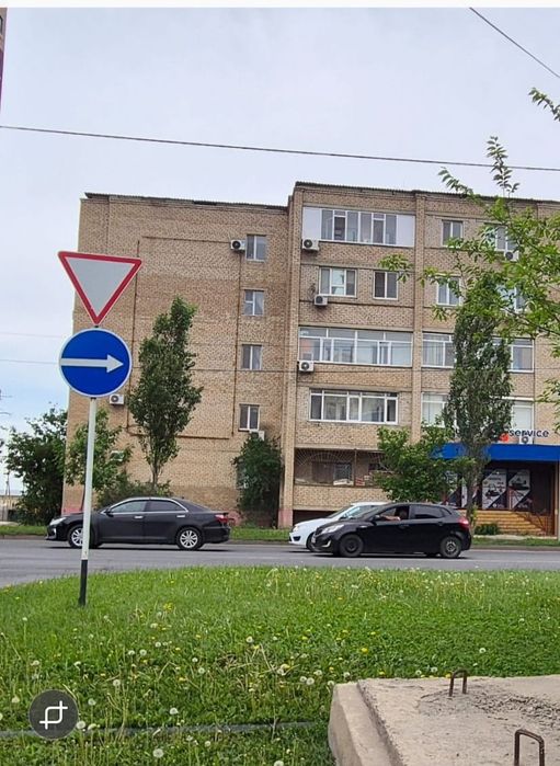 Продаётся 3 ком-ая квартира