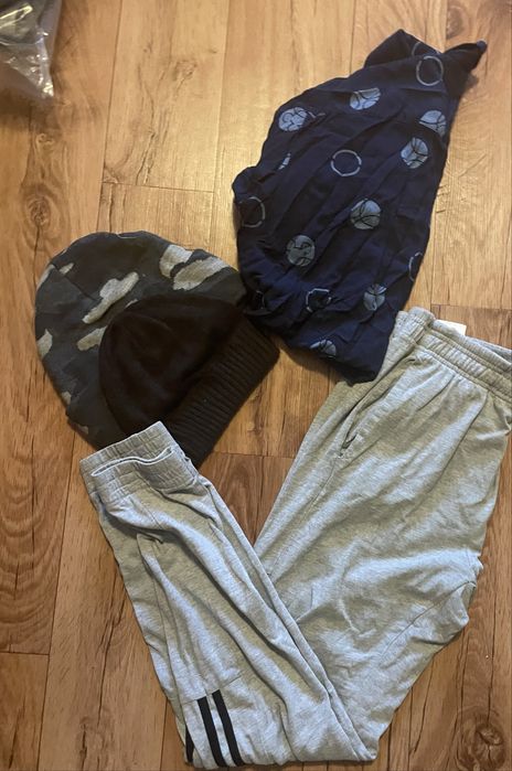 Продам пакет мужской одежды