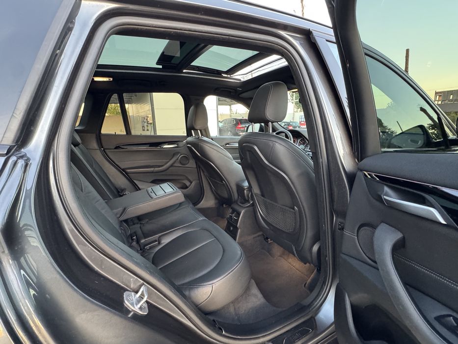Bmw X1 M Paket/ xdrive/pano/head up/camera/keyless/navi mare/rate/garantie