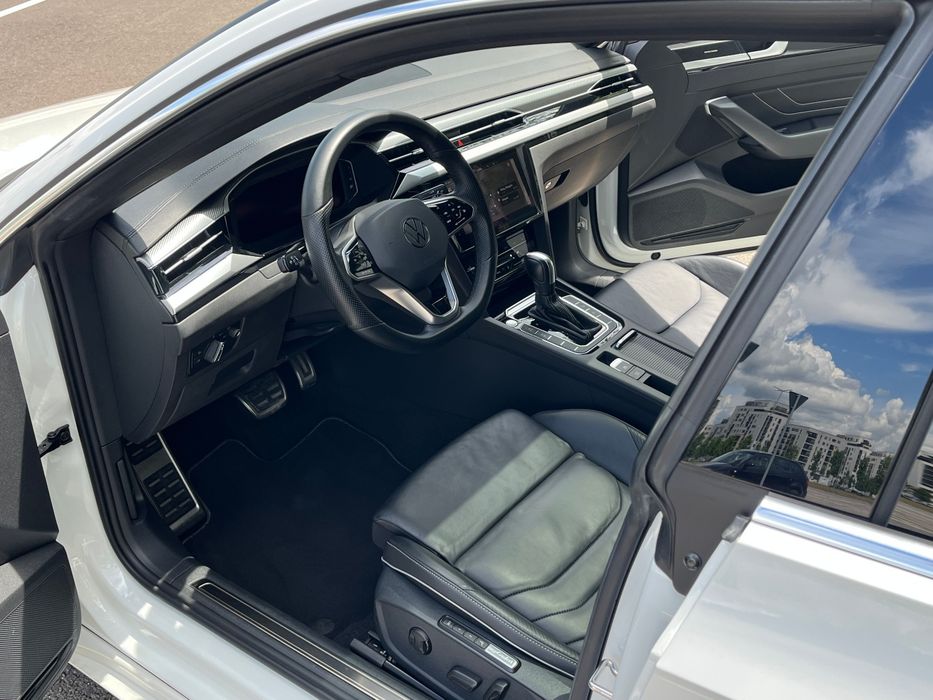 VW Arteon, R-line, 4M, Matrix, Pano, 20"