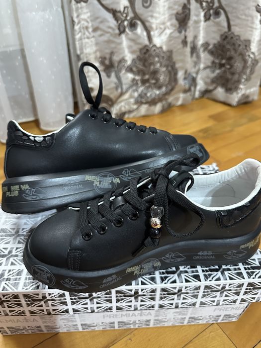 Adidasi Premiata