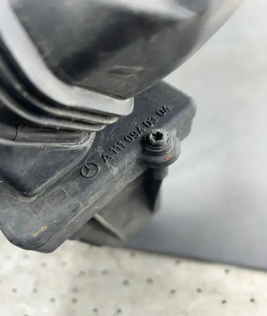 Carcasa filtru aer A1112030040 A1112030040 Mercedes-Benz C-Class 2003