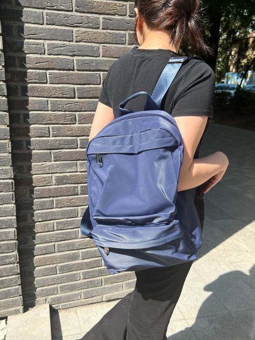 Синий нейлоновый рюкзак