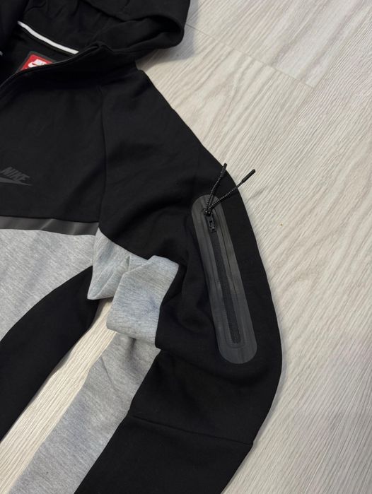 Trening Nike Tech Negru Gri - Set Complet