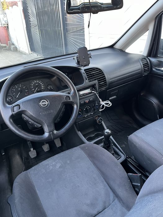 Proprietaer vand alfa romeo 1.9 diesel si opel zafira 1.8benzina