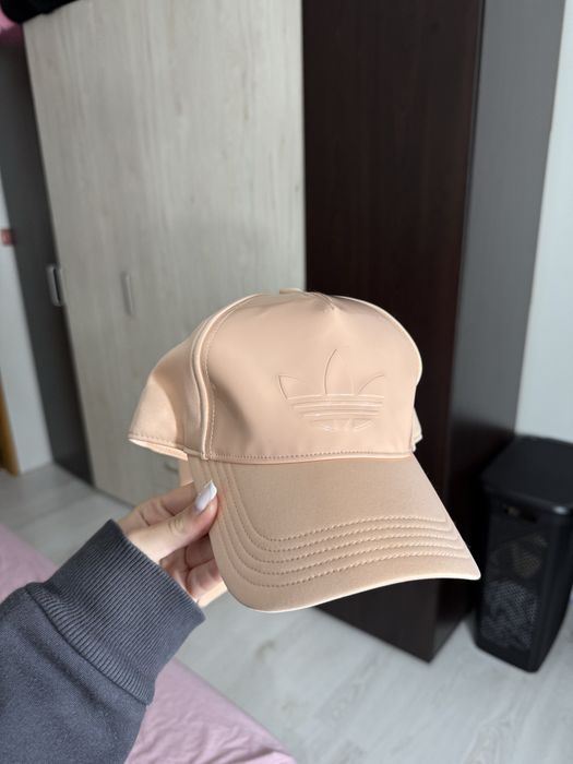 Шапка с козирка Addidas