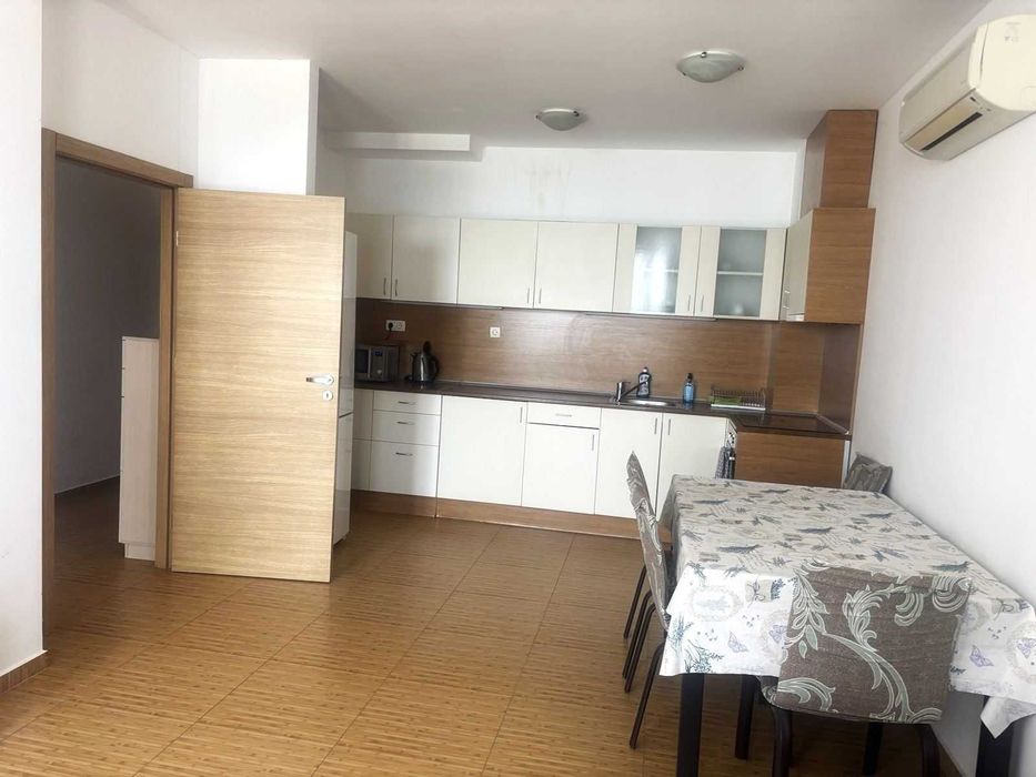 Продава се Двустаен апартамент в Балчик - 81 кв.м за 2050 €/кв.м - Снимка #2