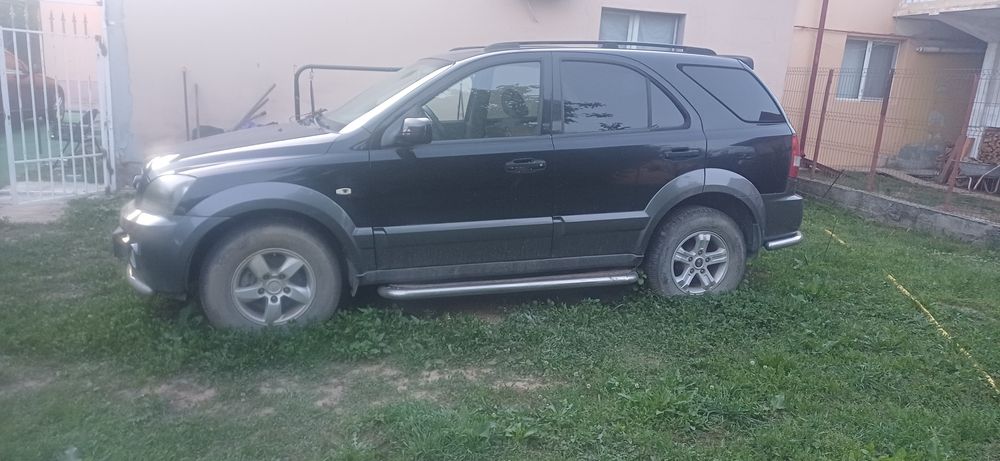 Kia sorento 25 disel.4x4 4x2 stare buna acte expirate fiscal.1800euro schimb