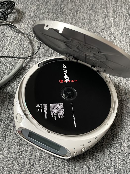 CD Player Portabil SONY Walkman D-EJ360 cu casti Philips