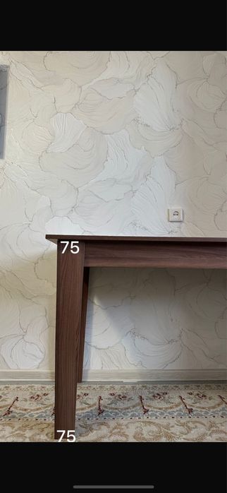 Продаёться Кухонный Стол