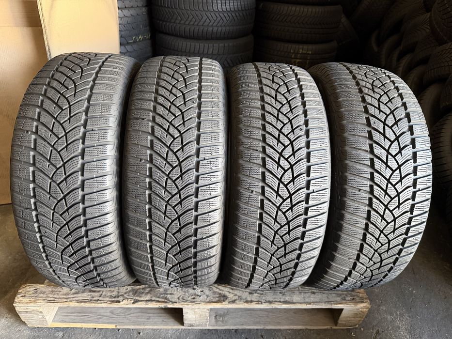 4 anvelope iarna 215/55/17 Goodyear 7-7.3 mm!