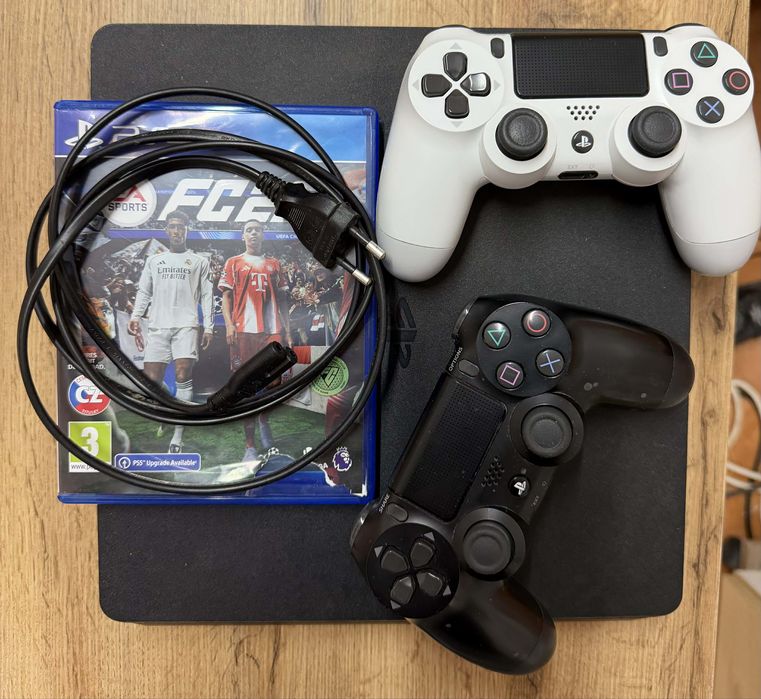 Vând PlayStation 4 Pro laptop+jocuri