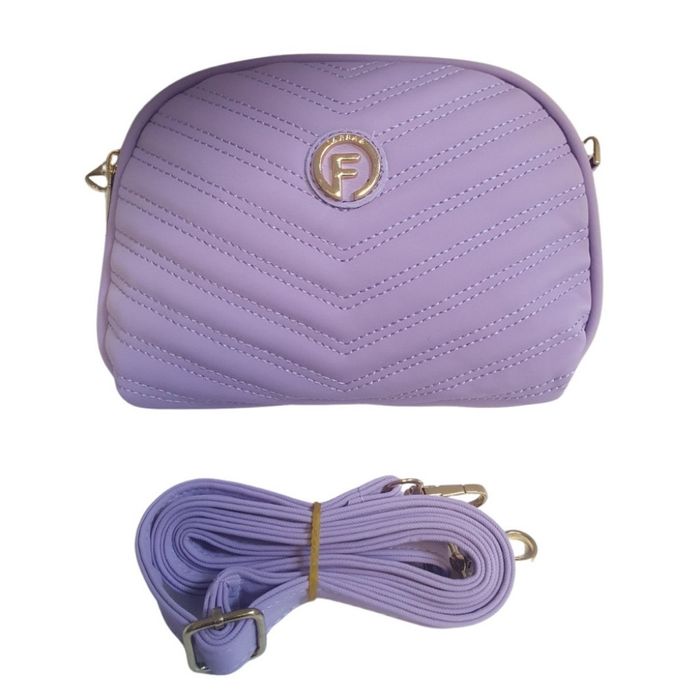 Елегантна дамска чанта с дълга презрамка