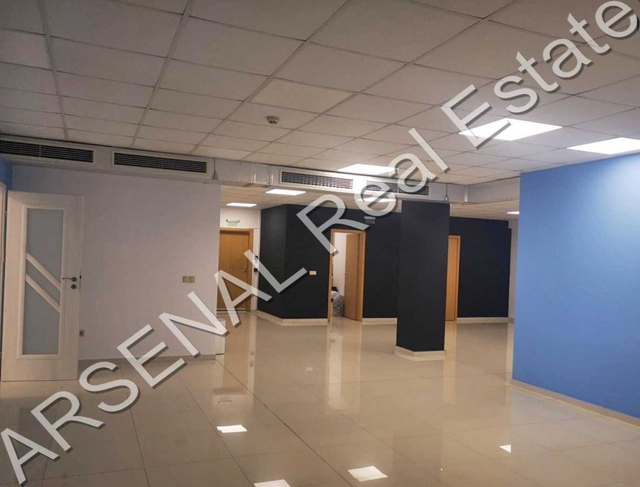 Дава се под наем Офис в София, Младост 1 - 355 кв.м за 2200 € - Снимка #2