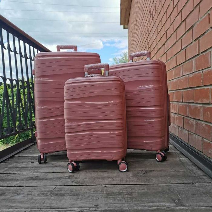 Чемоданы по низким ценам