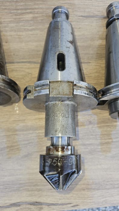Lot of ISO 50 industrial tooling – arbors, milling heads, and boring head
