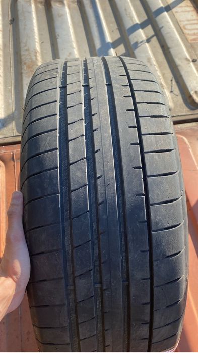 Goodyear 245/45R20