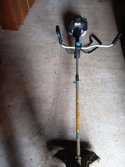 Vând moto cositoare mac folosita cel mult 5 ori