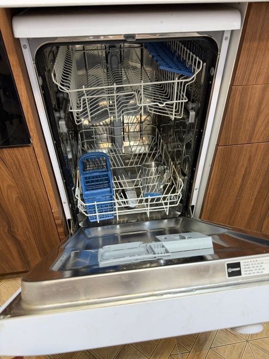 Продам Посудомойку индезит 45см.