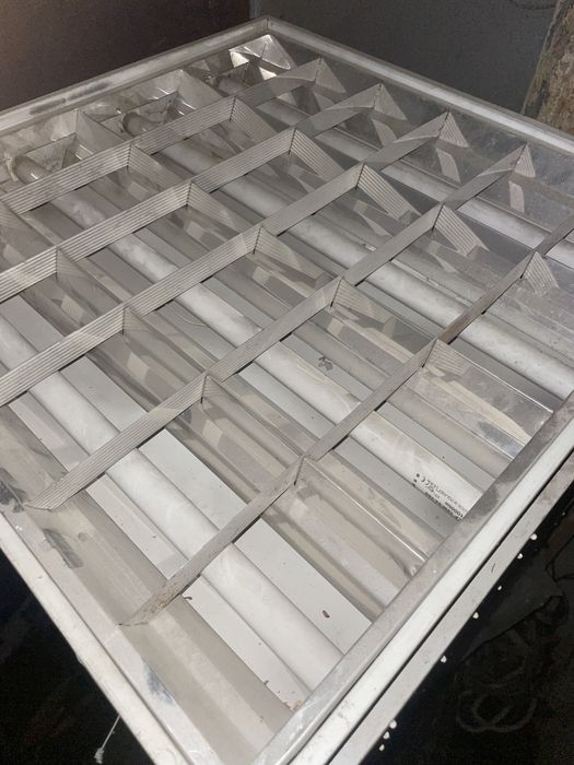 Потолочный светильники