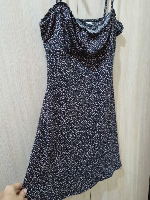 Продвм сарафан красивый фирмы divided h&m