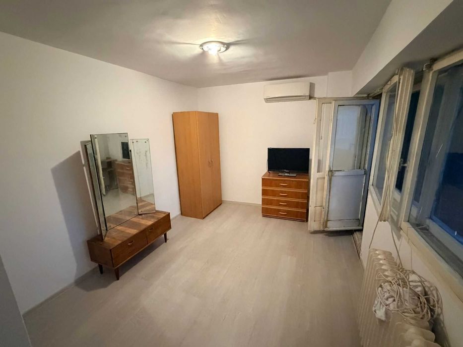 Apartament 4 camere de inchiriat
